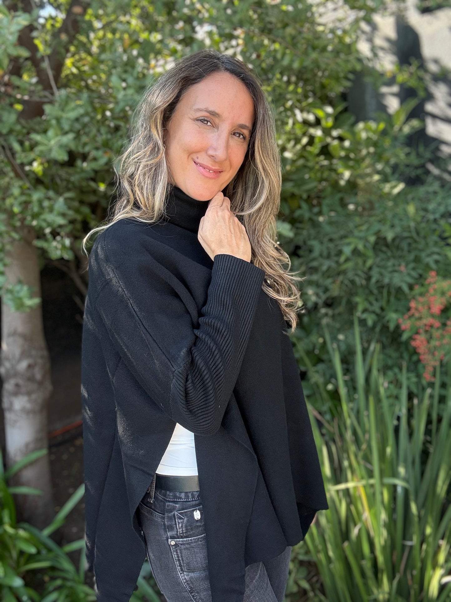 Poncho Altea negro