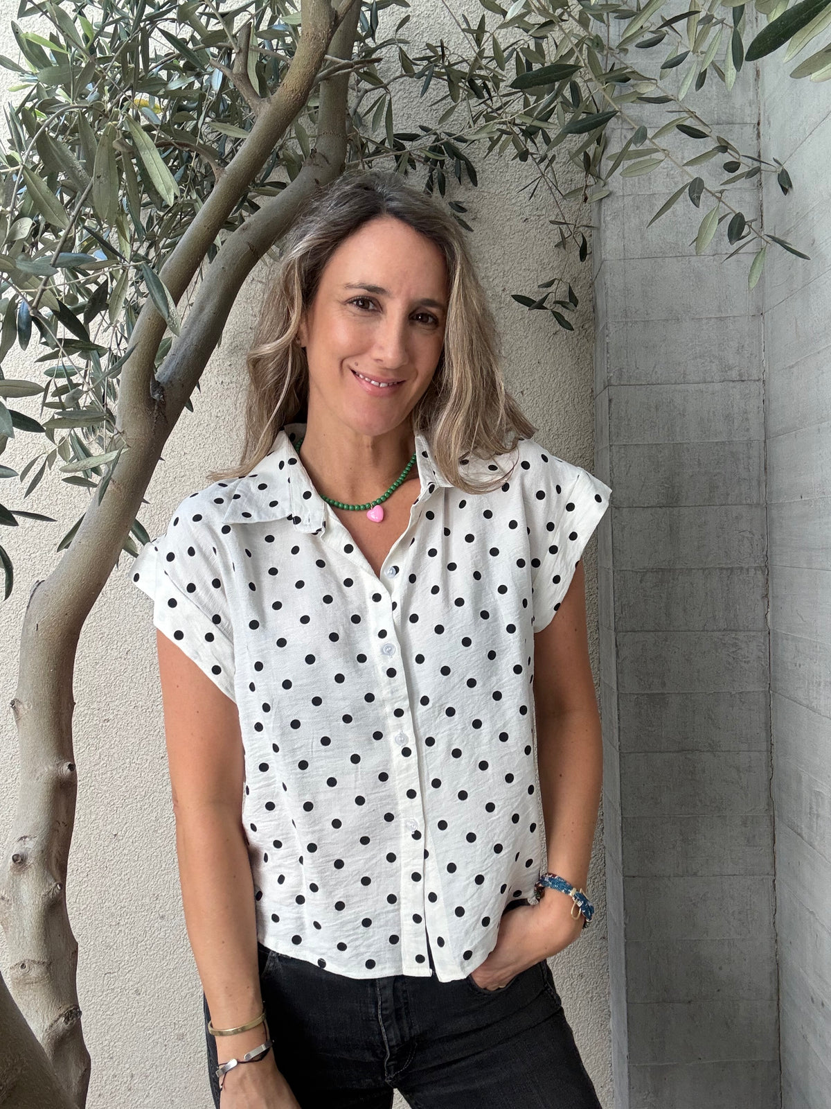 Blusa puntos blanca