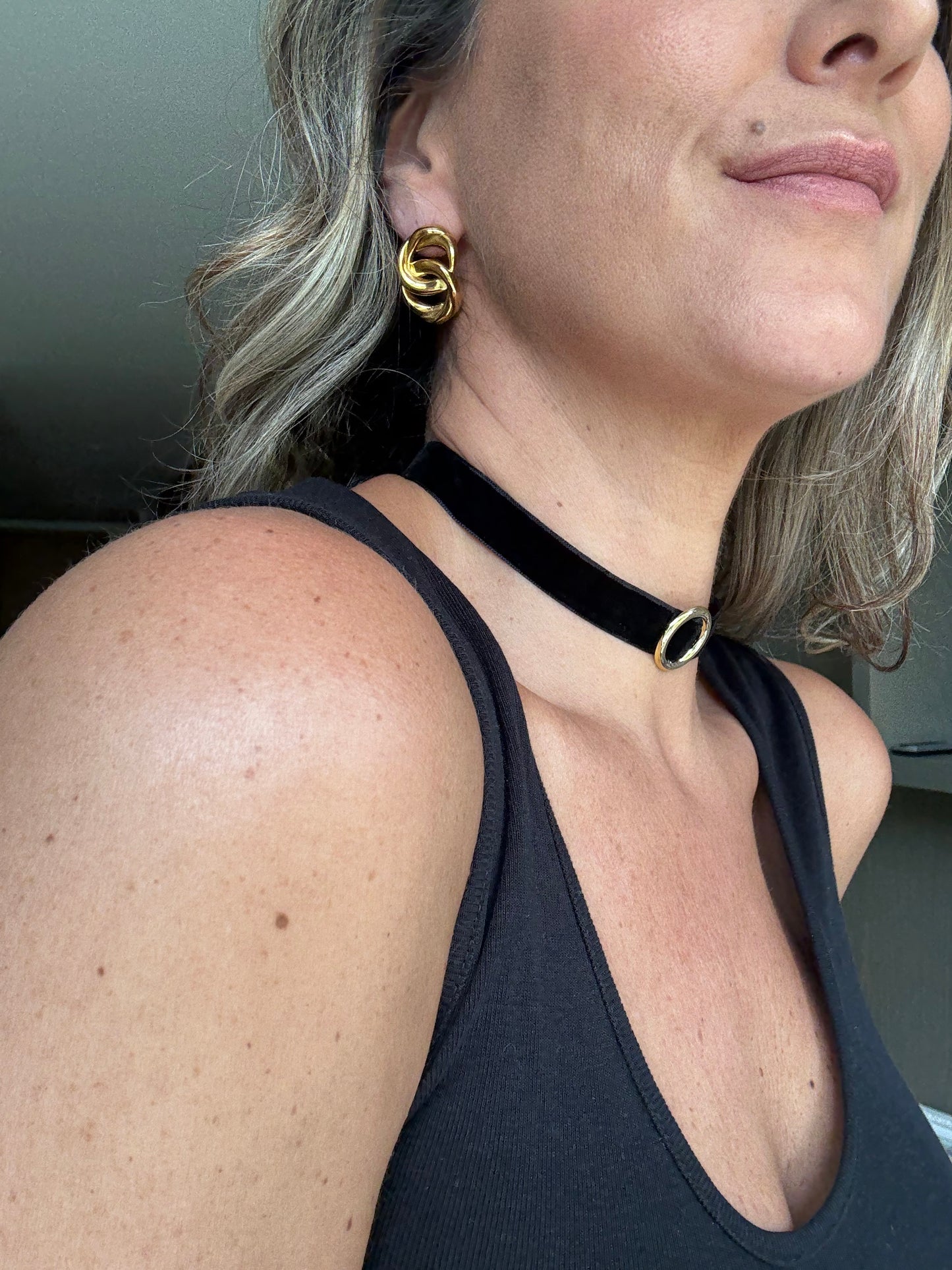 Collar gamuza argolla