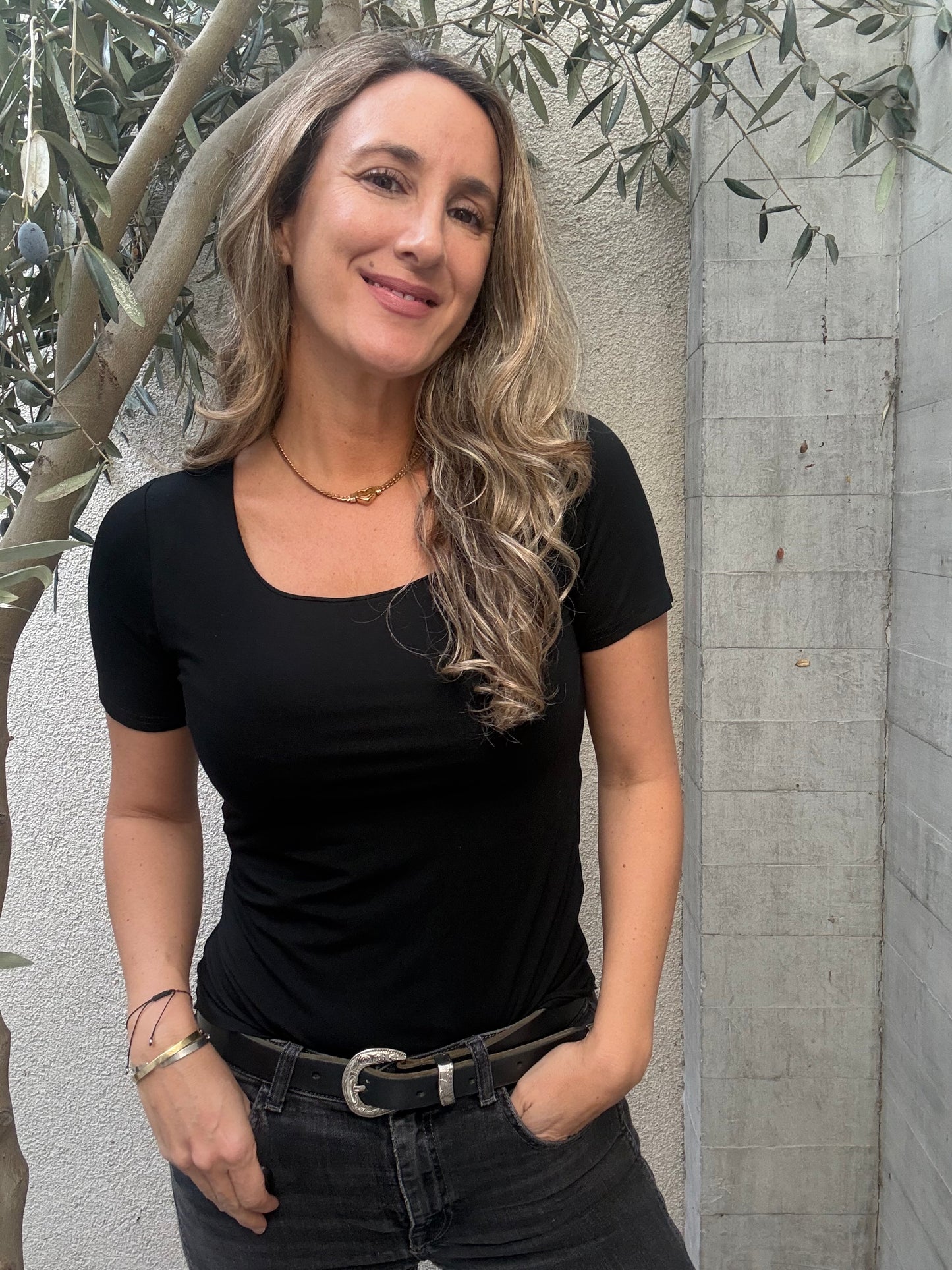 Polera manga corta negra
