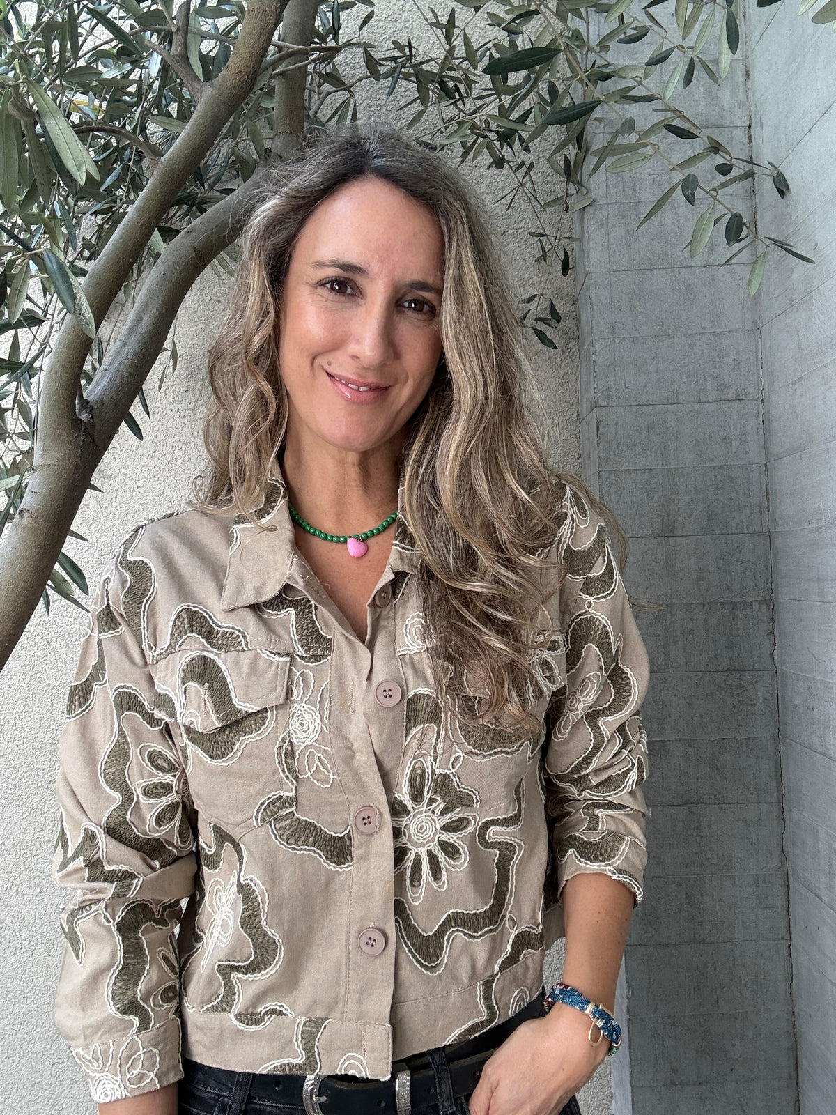 Camisa/chaquetita mallorca bordada beige
