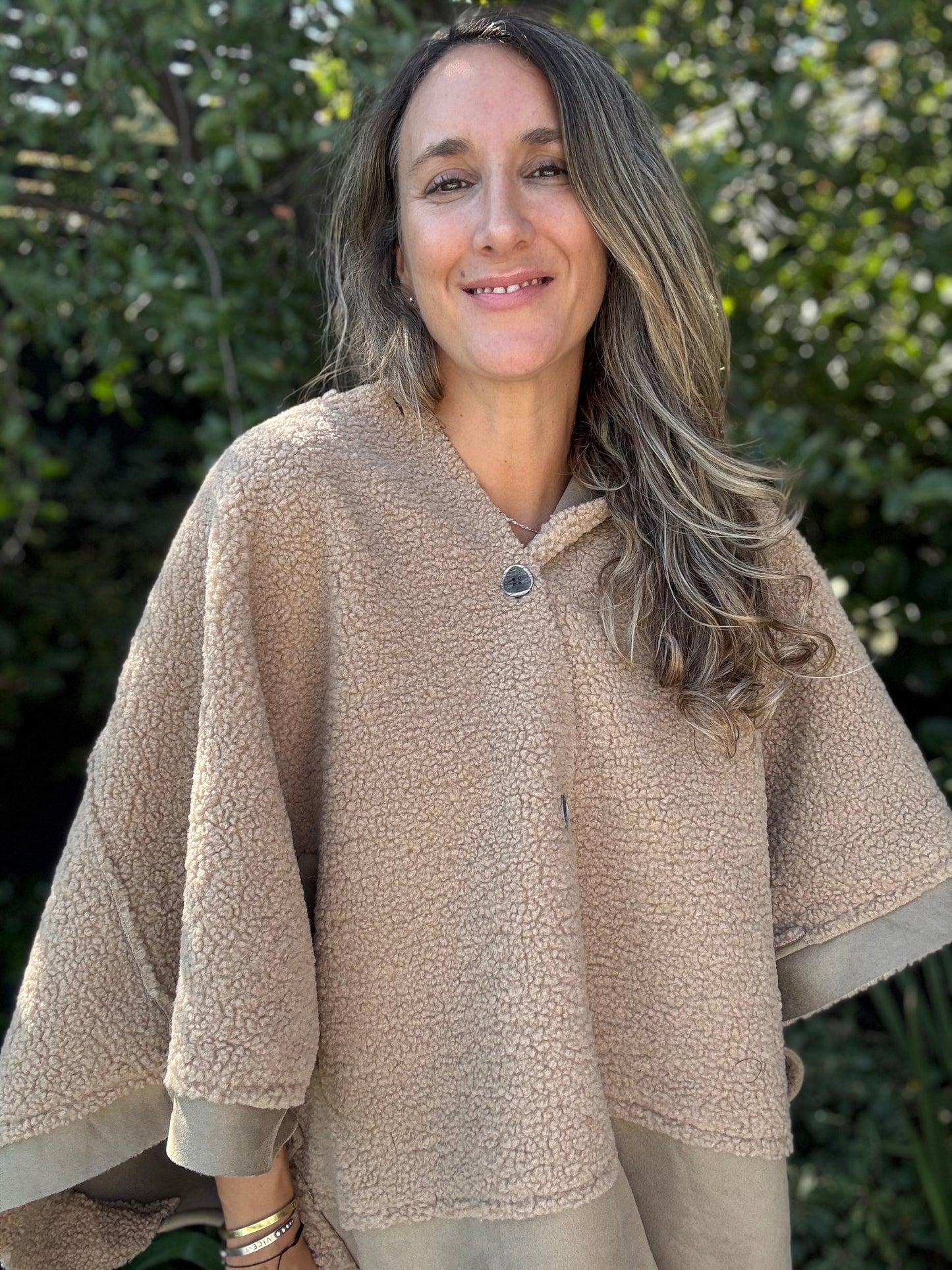 Poncho corderito beige