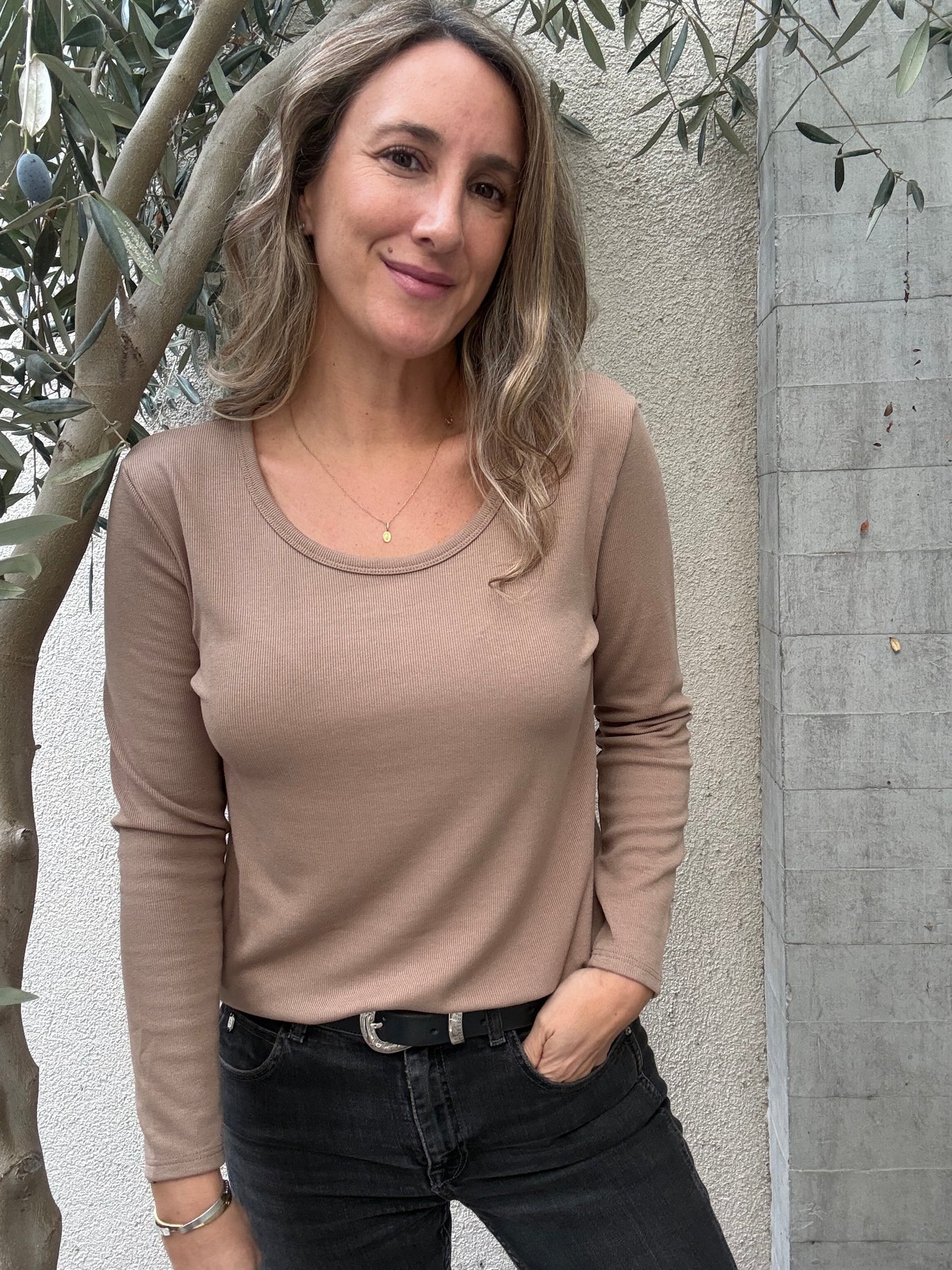 Polera simple microfibra café moro