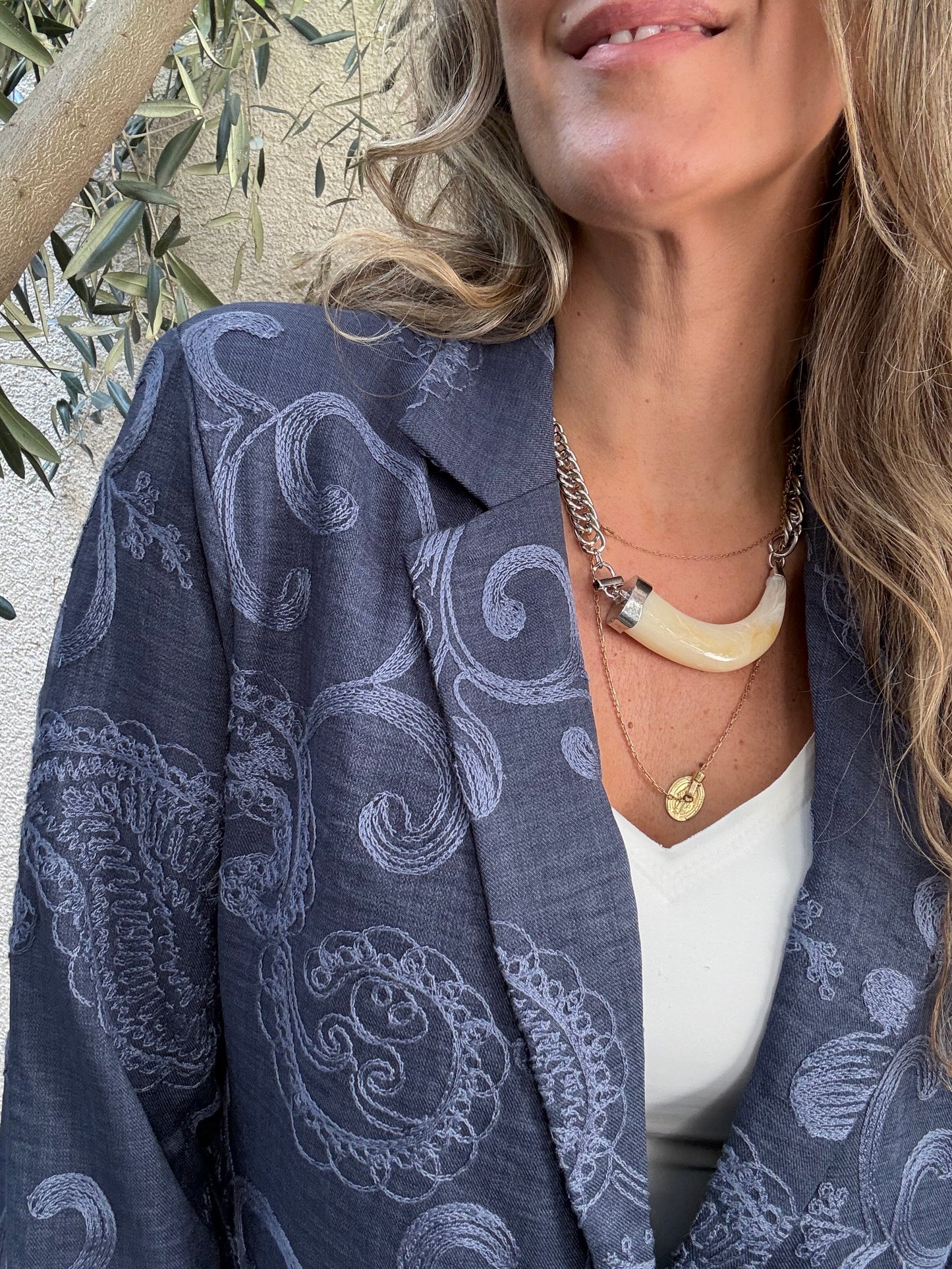 Blazer bordado azul