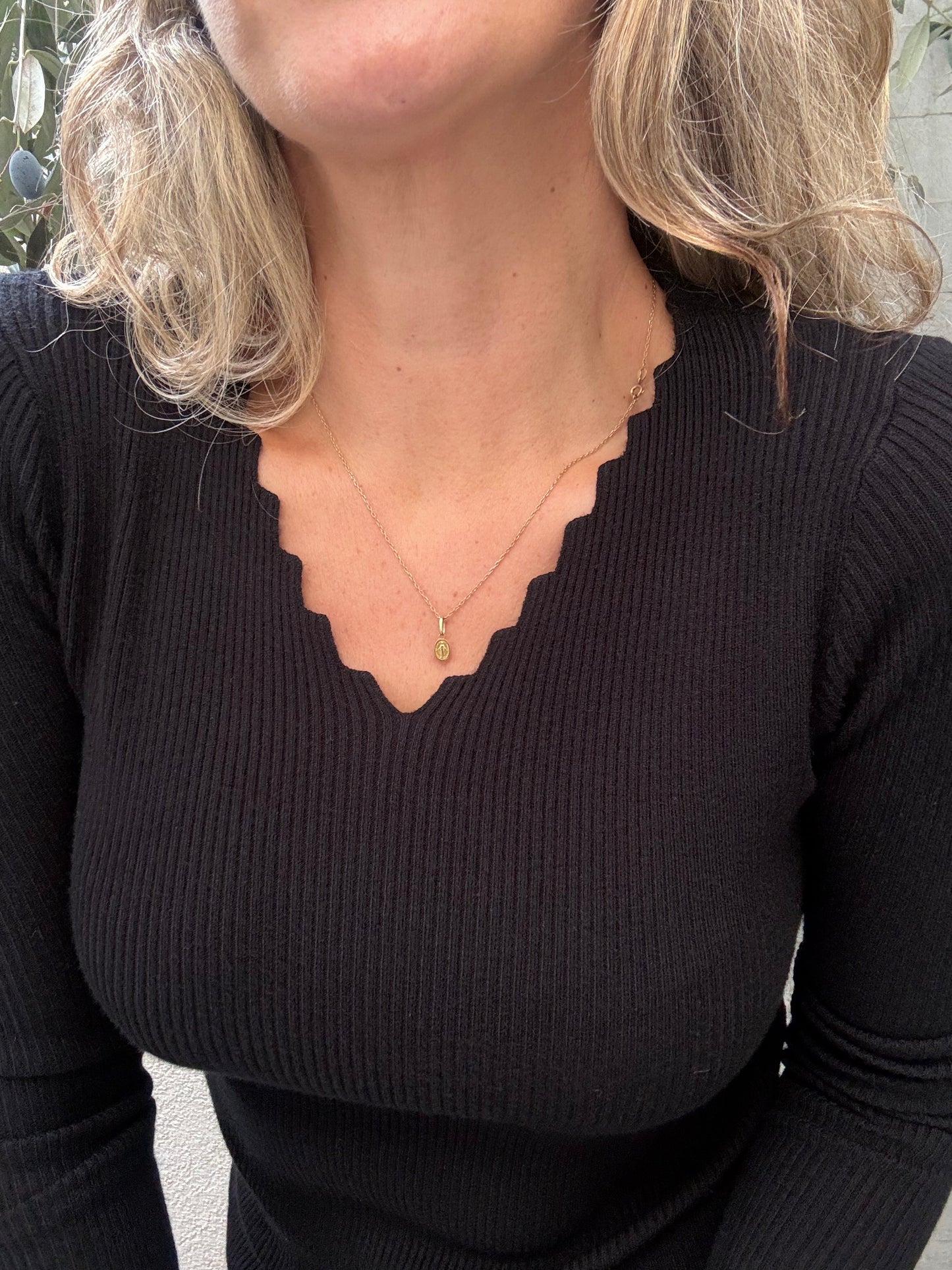 Polera básica zigzag negro