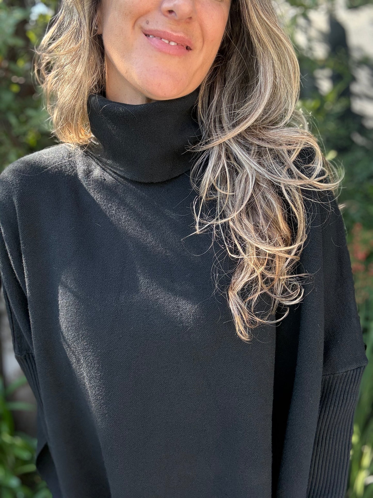 Poncho Altea negro