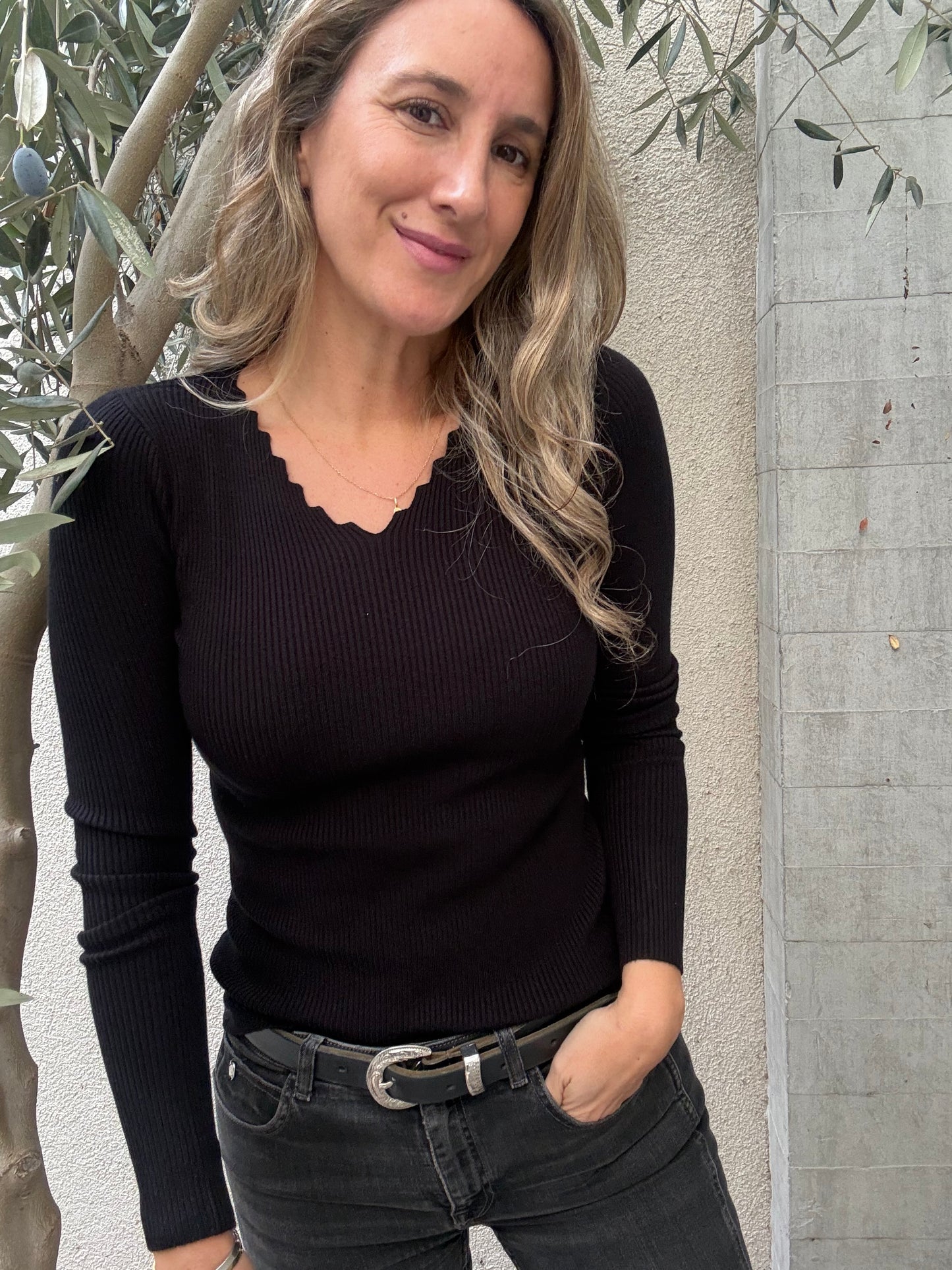 Polera básica zigzag negro