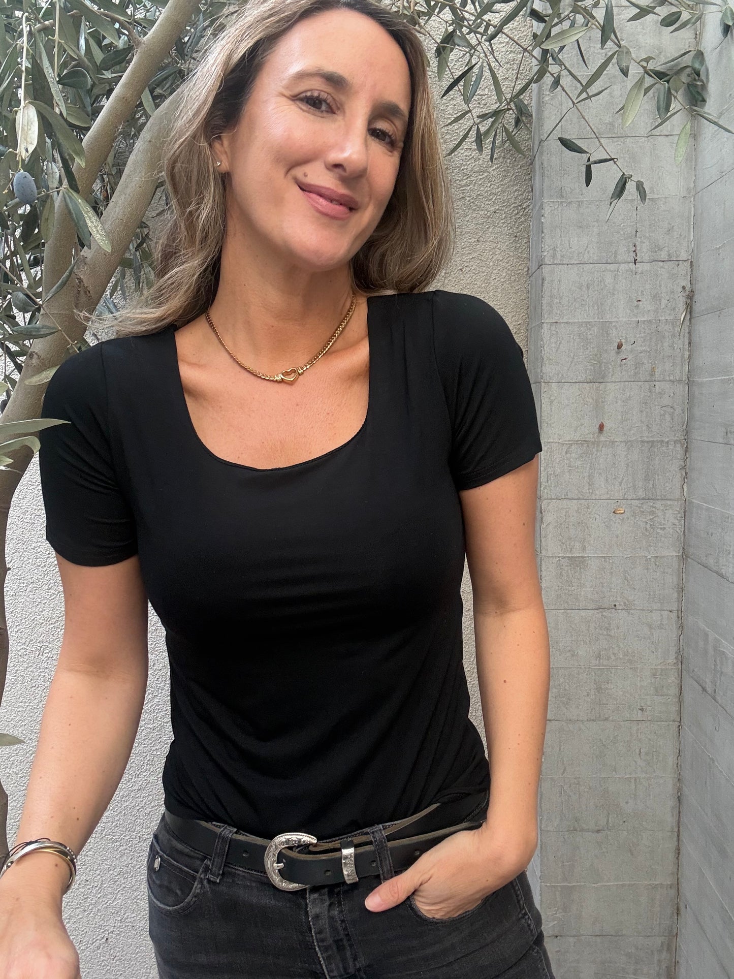 Polera manga corta negra