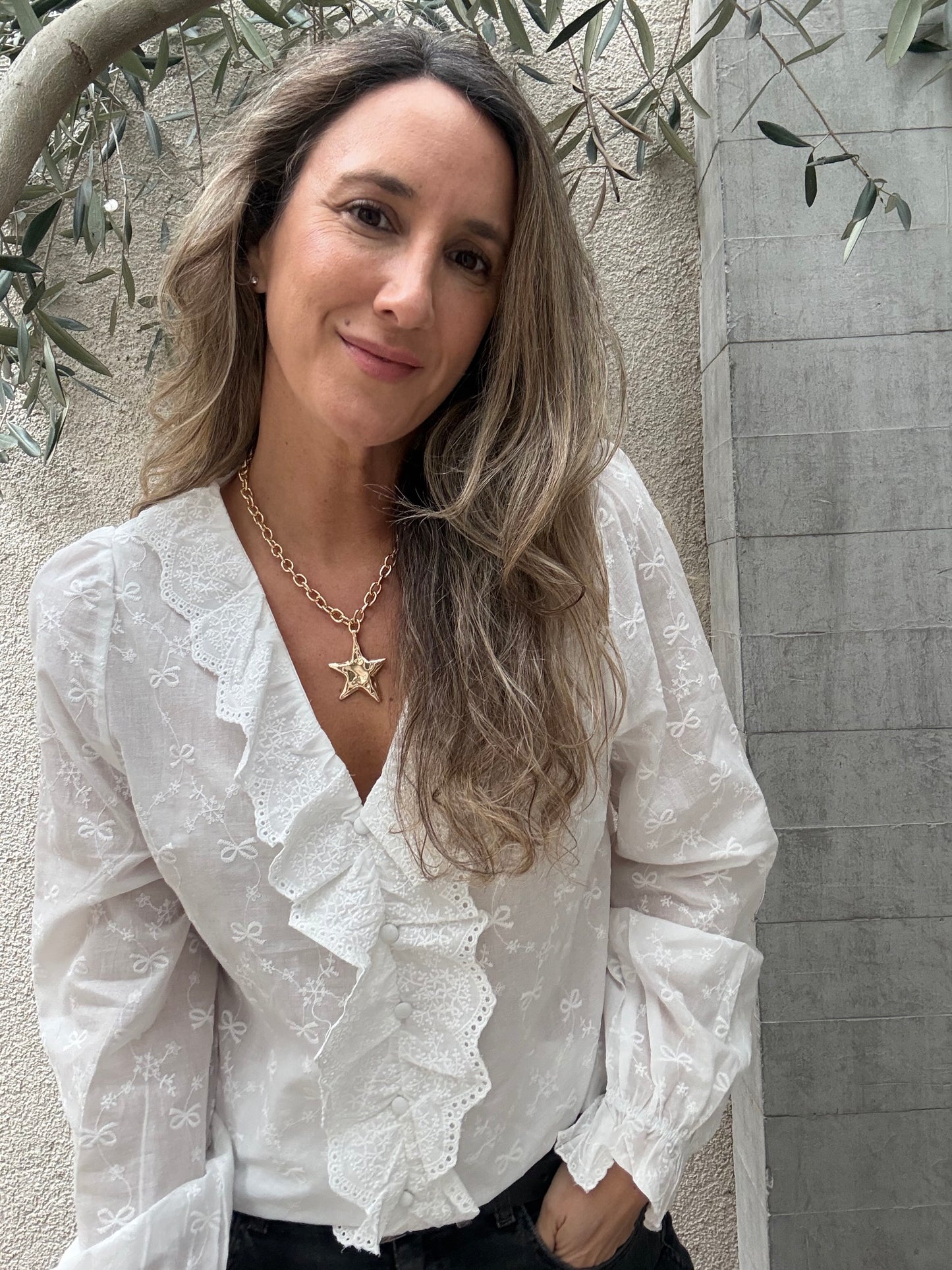 Blusa Gallega beige blanca