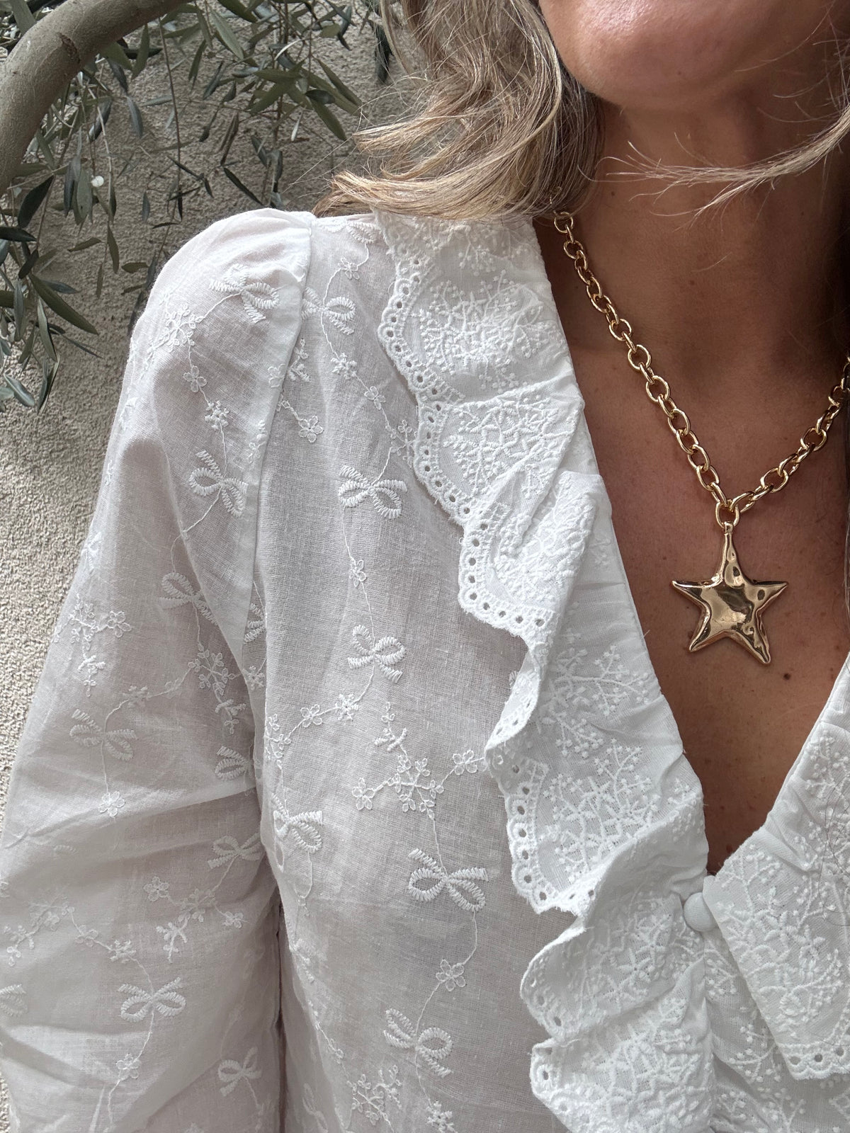 Blusa Gallega beige blanca