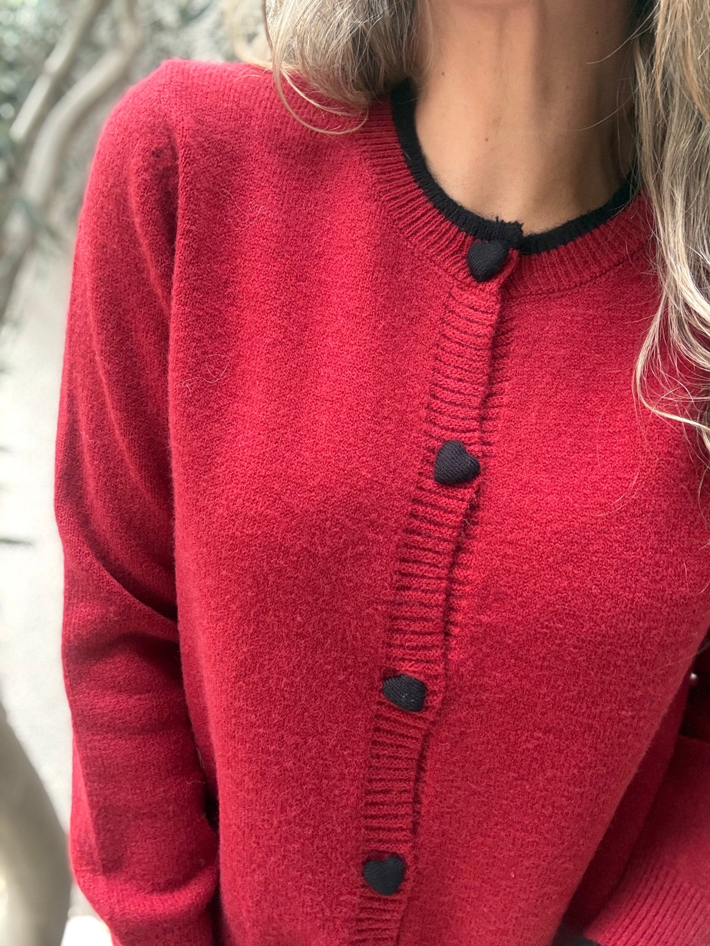 Sweater corazón rojo