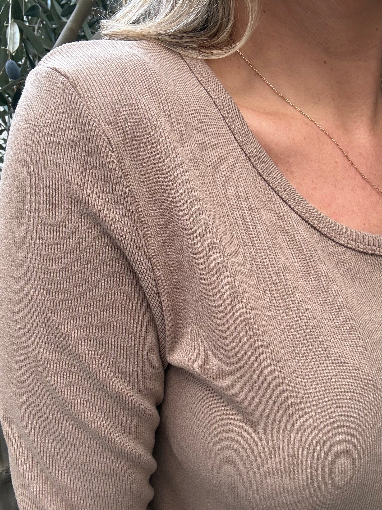 Polera simple microfibra café moro