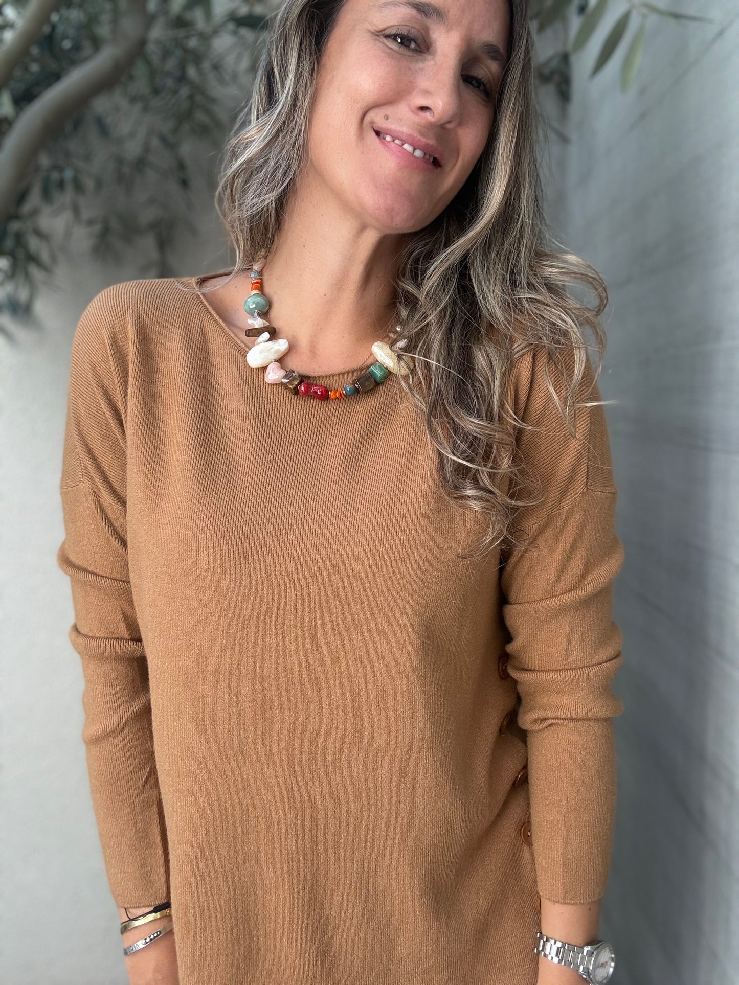 Sweater básico botones camel