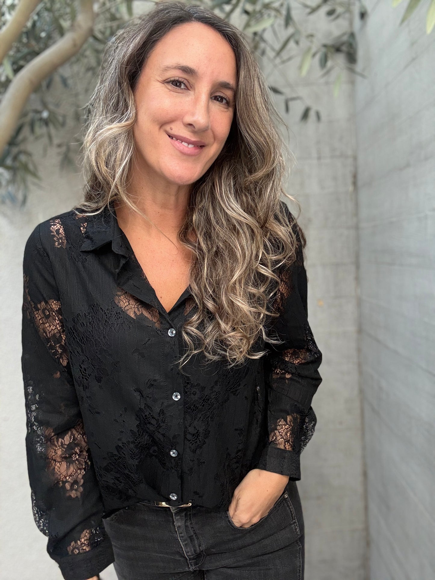 Blusa Encaje negra