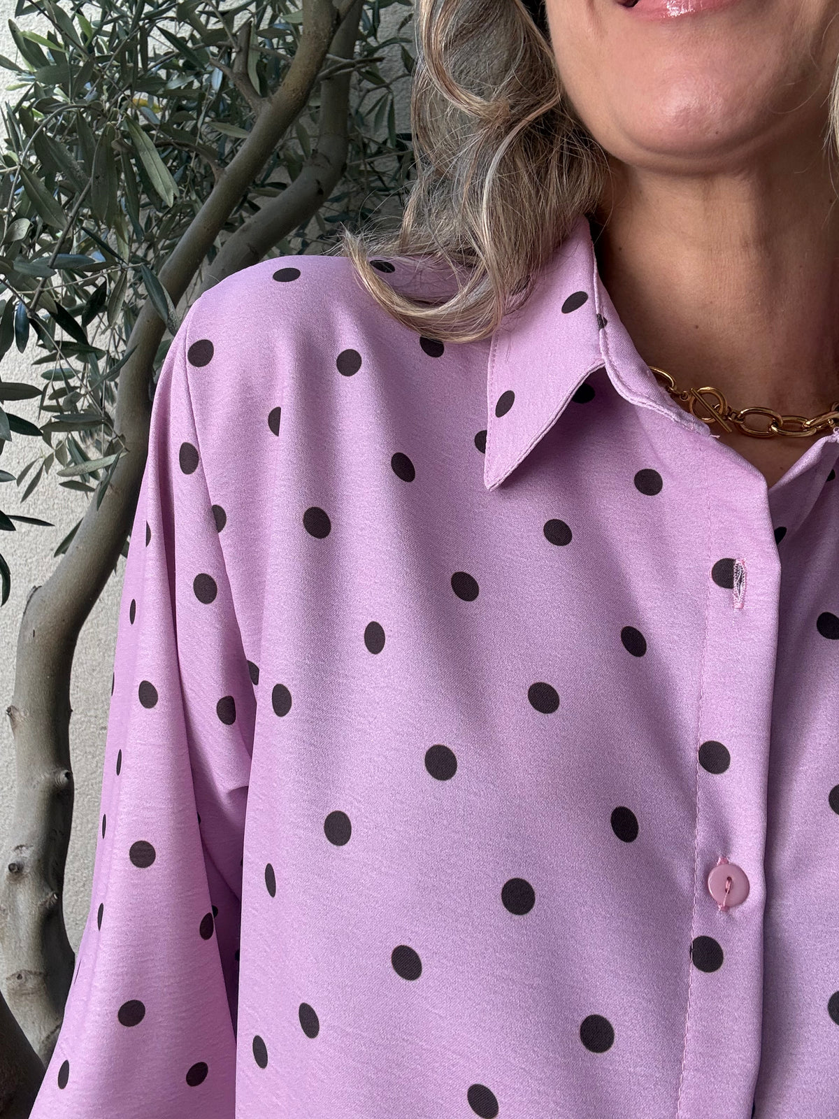Blusa lunares lila