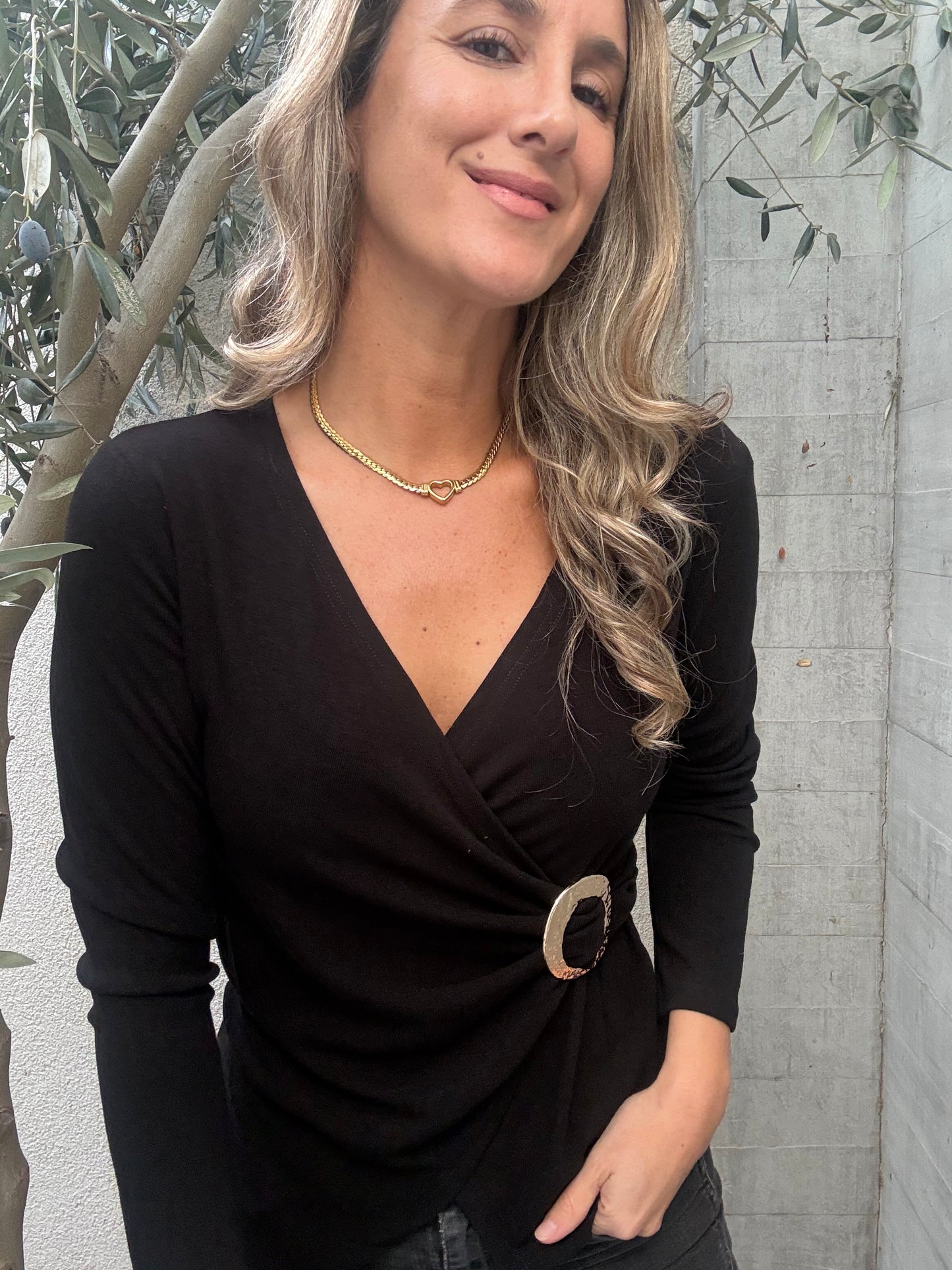 Polera argolla negra