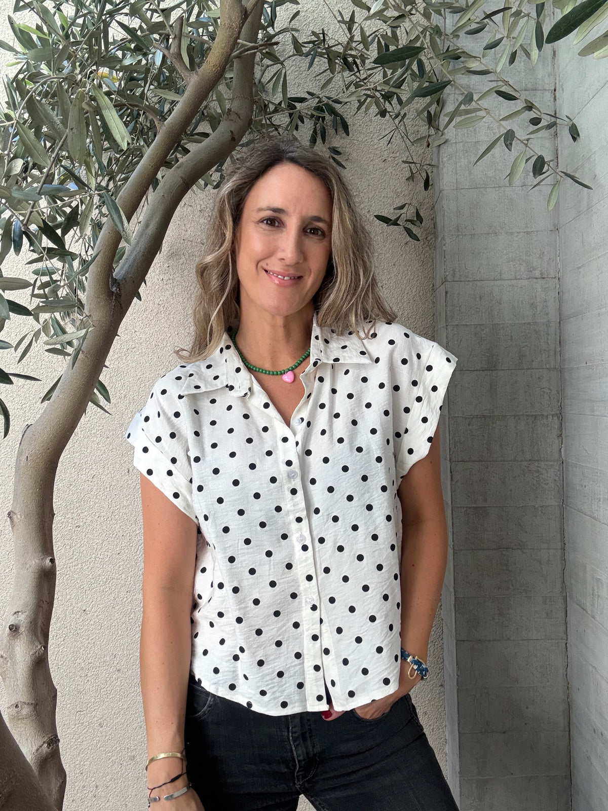 Blusa puntos blanca
