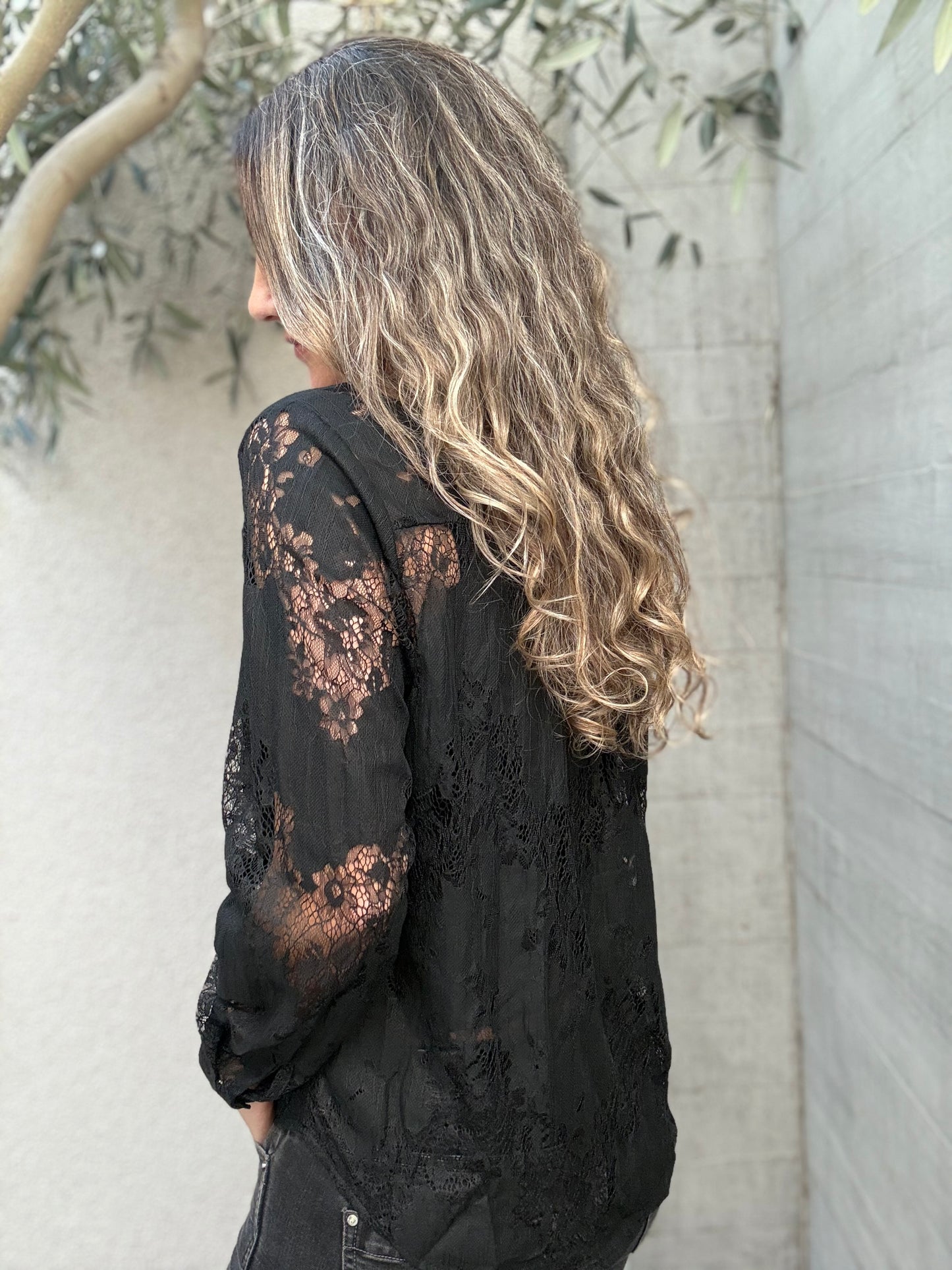 Blusa Encaje negra