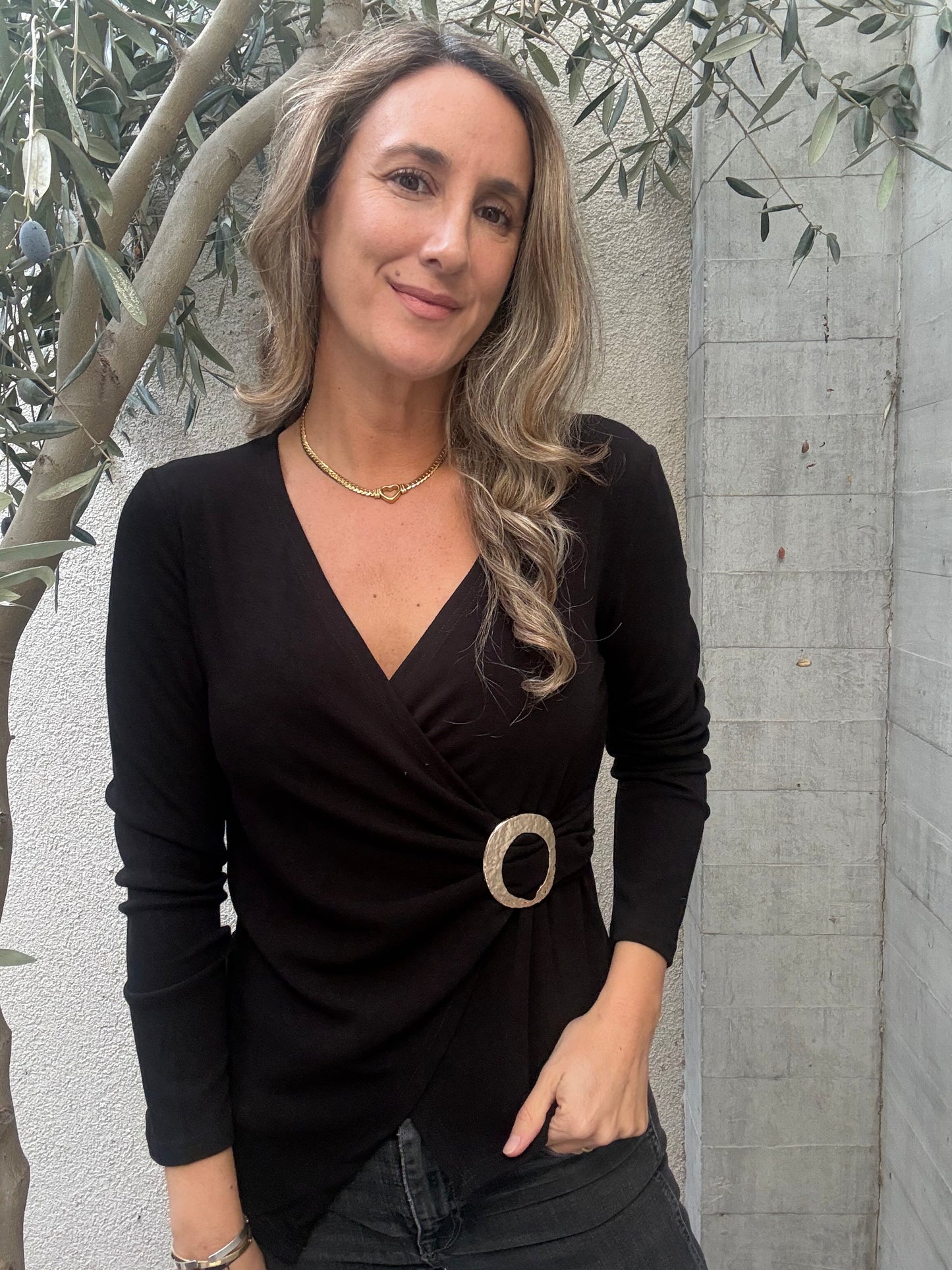 Polera argolla negra
