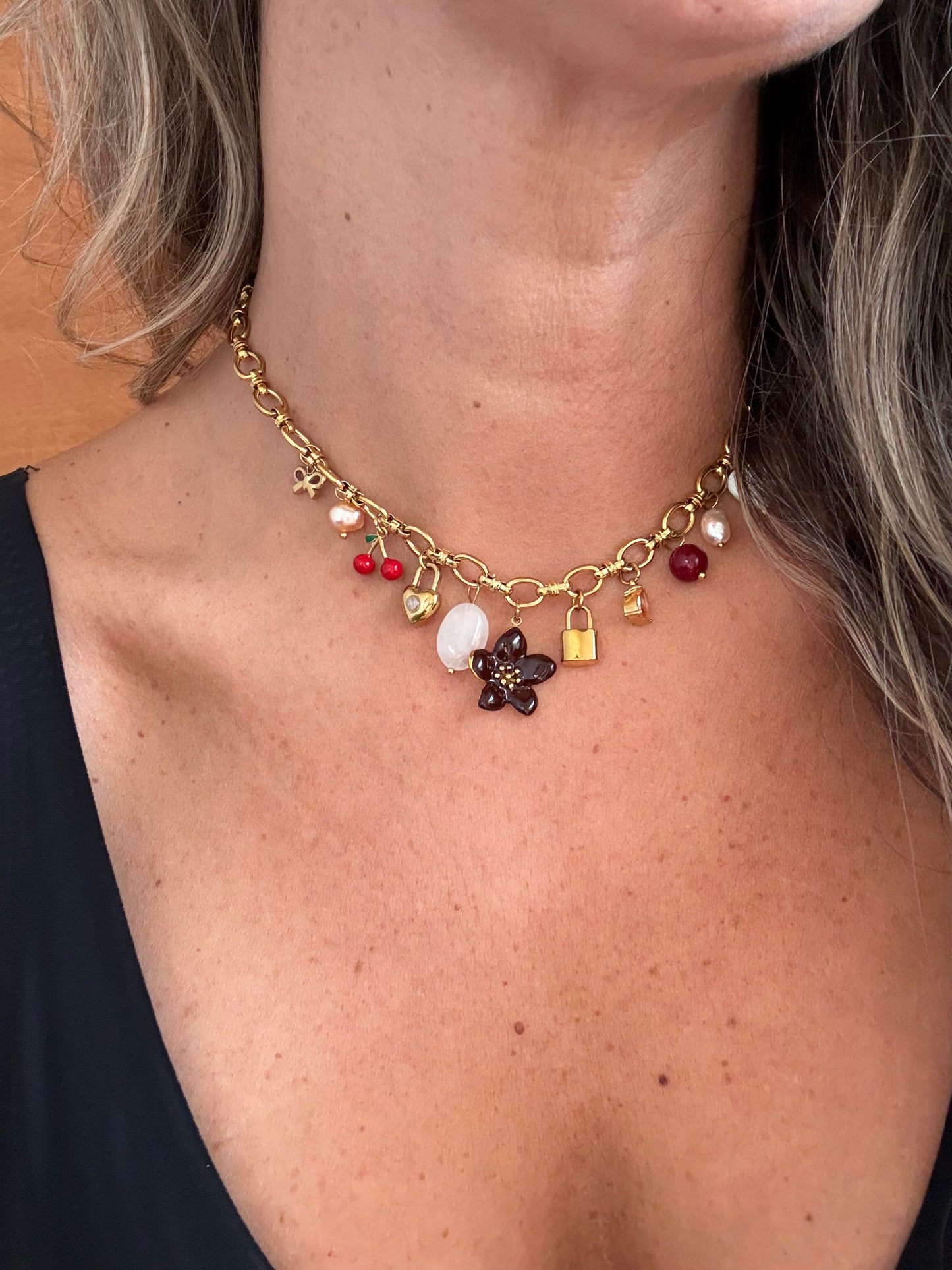 Collar chiches