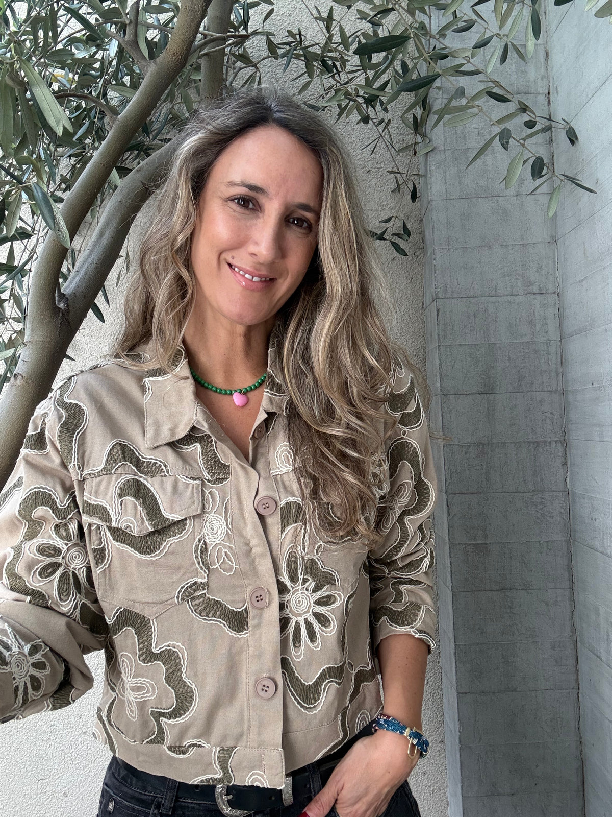 Camisa/chaquetita mallorca bordada beige