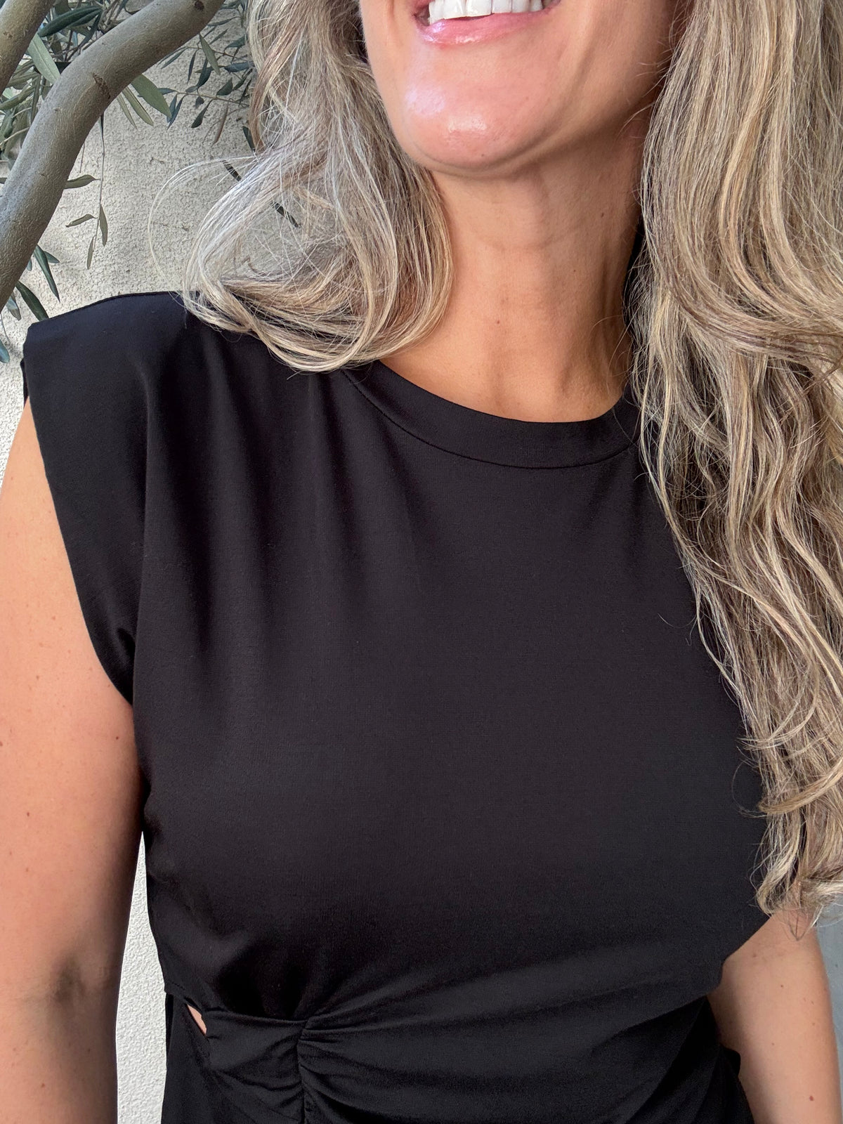 Polera desigual negra