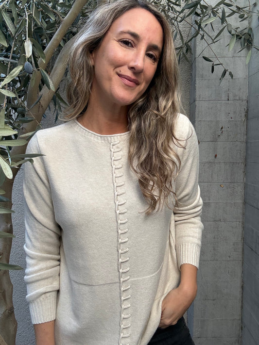 Sweater básico ribete beige