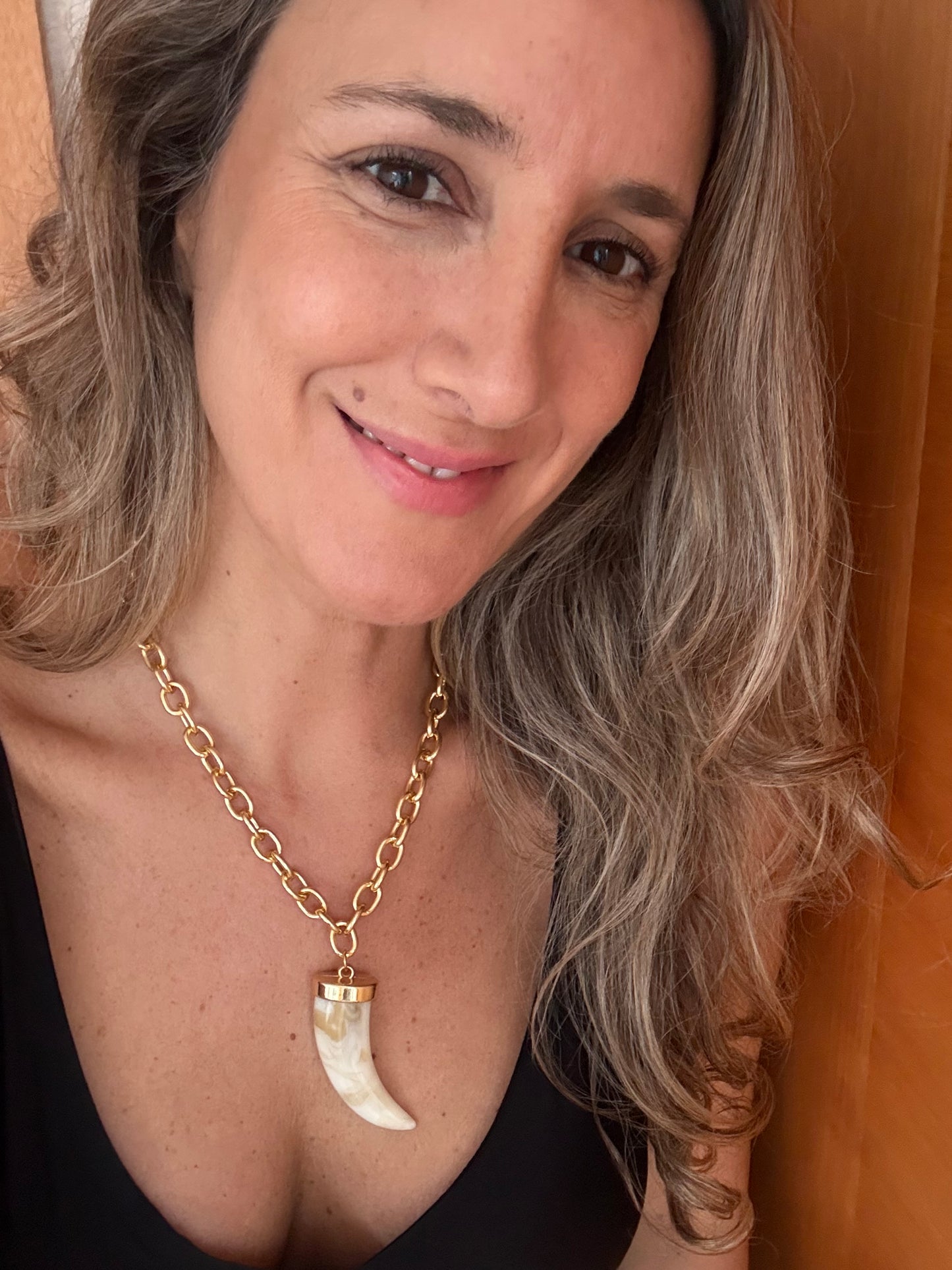 Collar cacho marfil