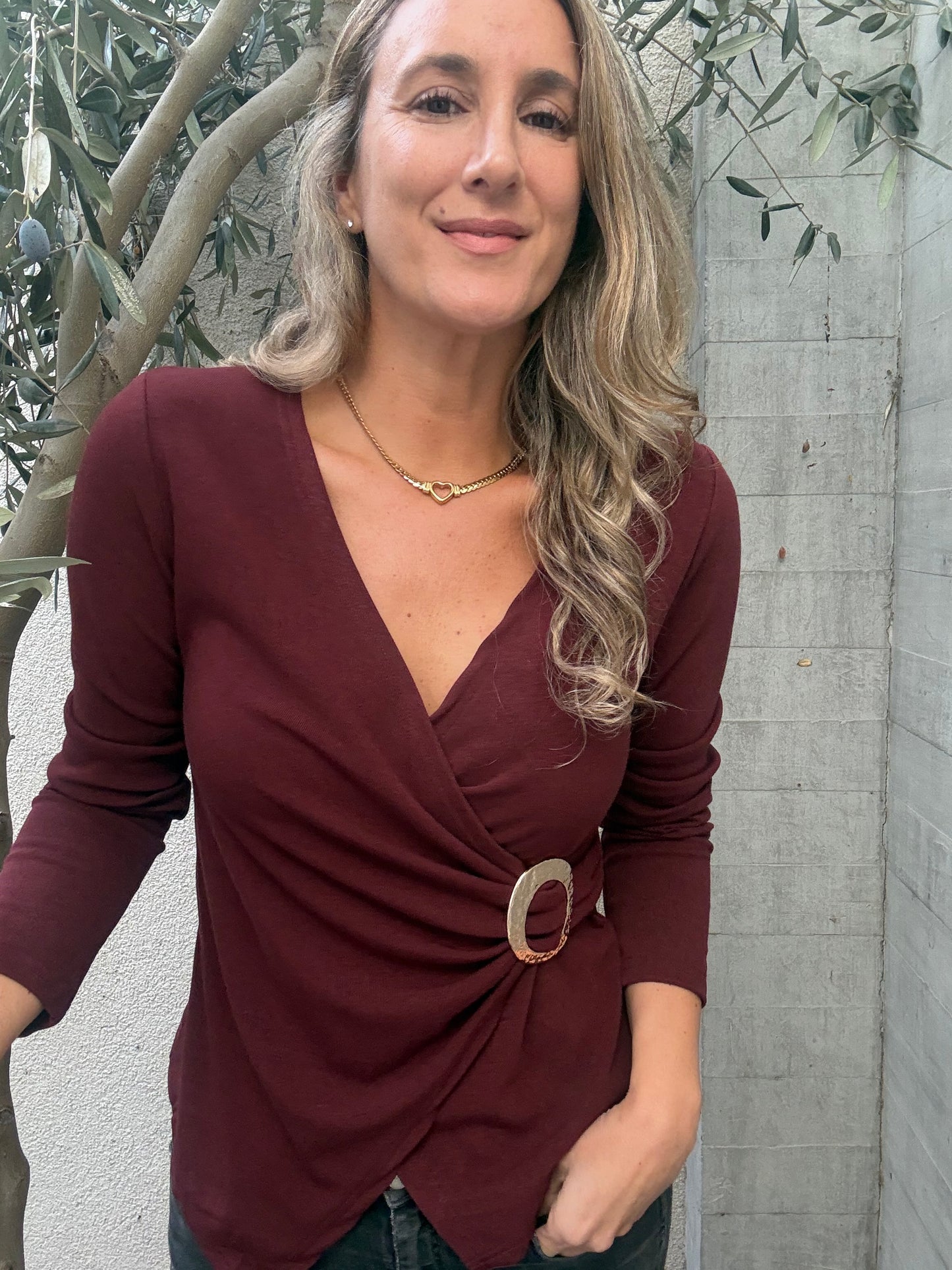 Polera argolla burdeo