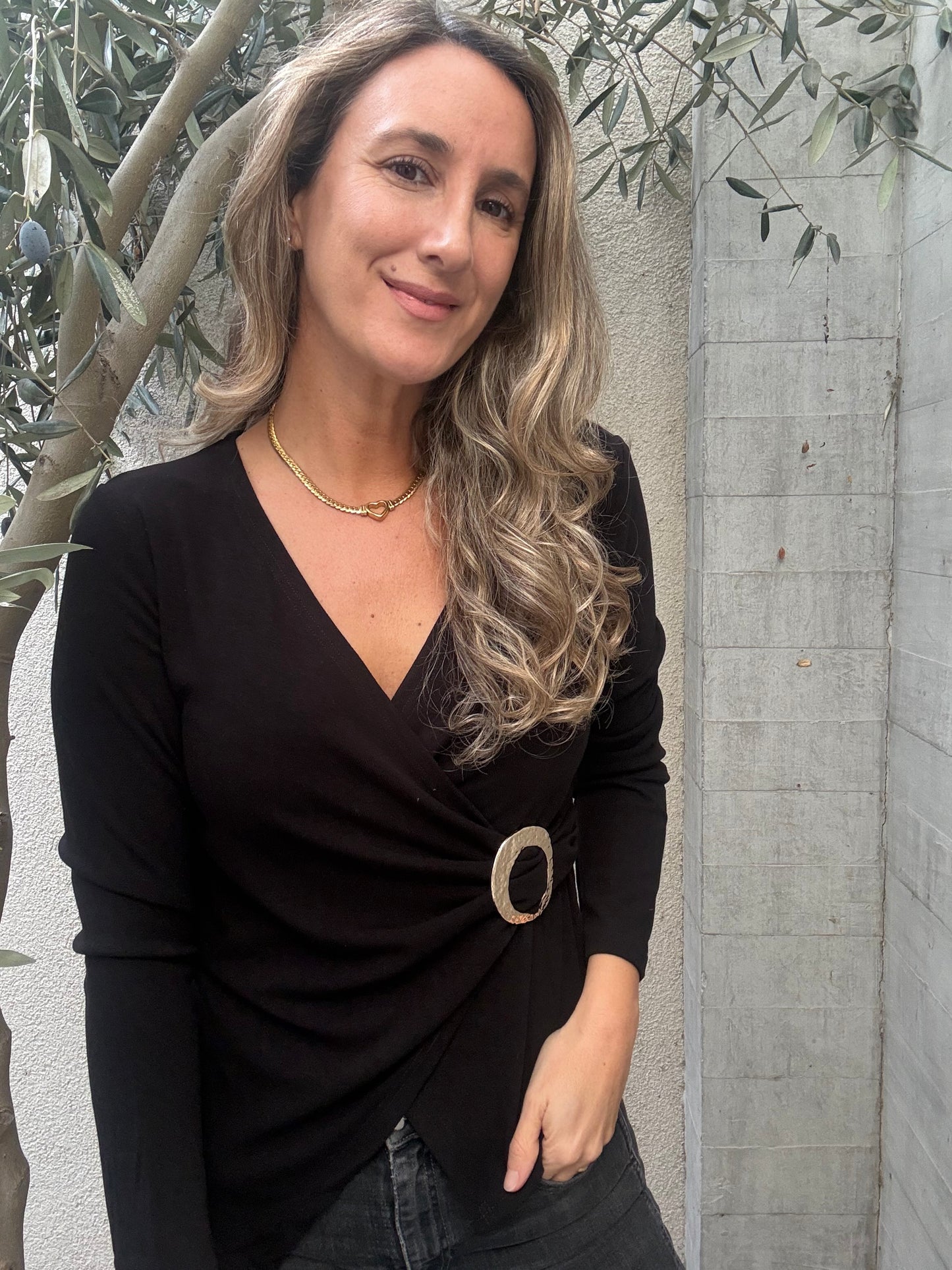 Polera argolla negra