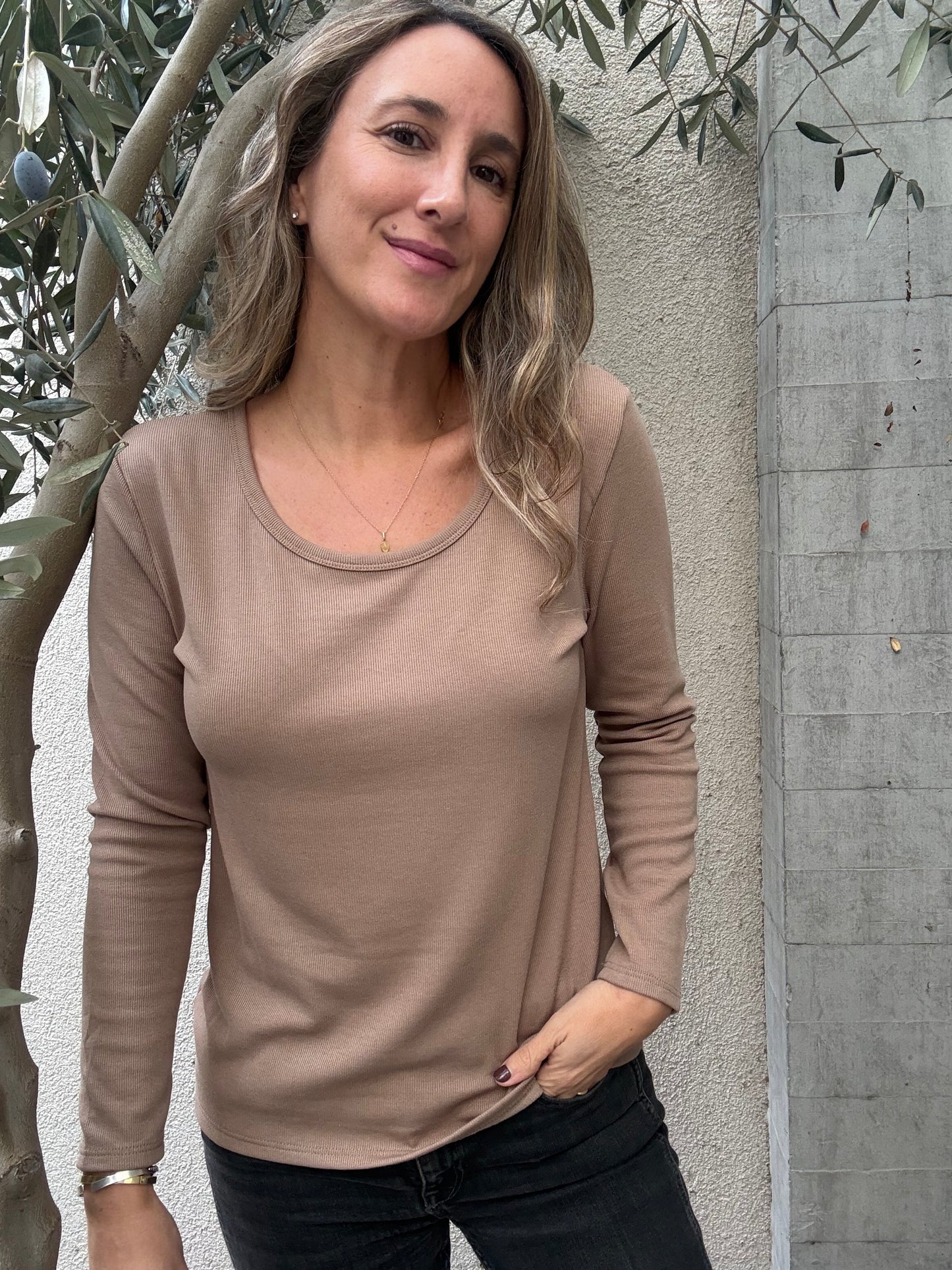 Polera simple microfibra café moro