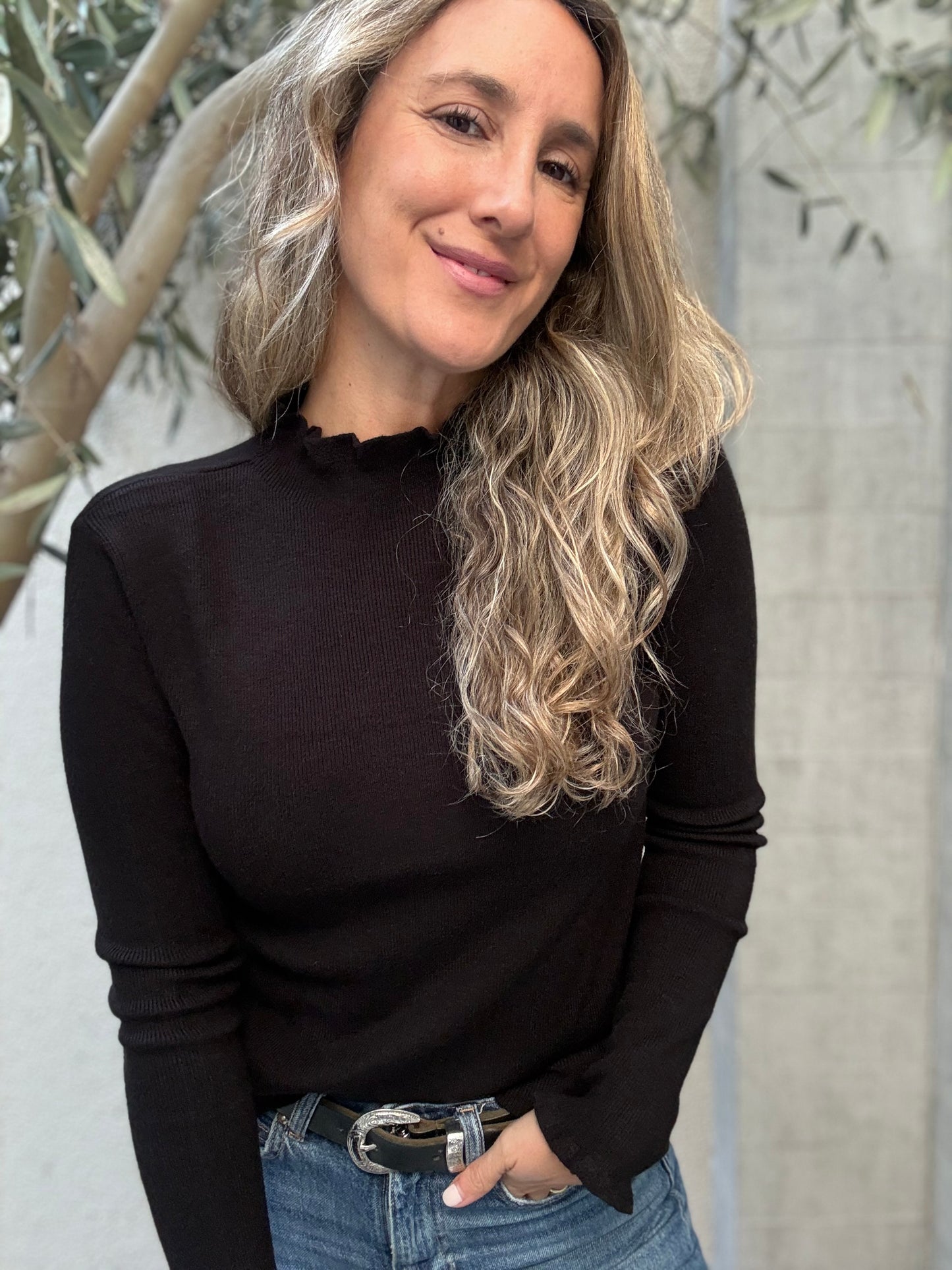 Sweater vuelitos negro
