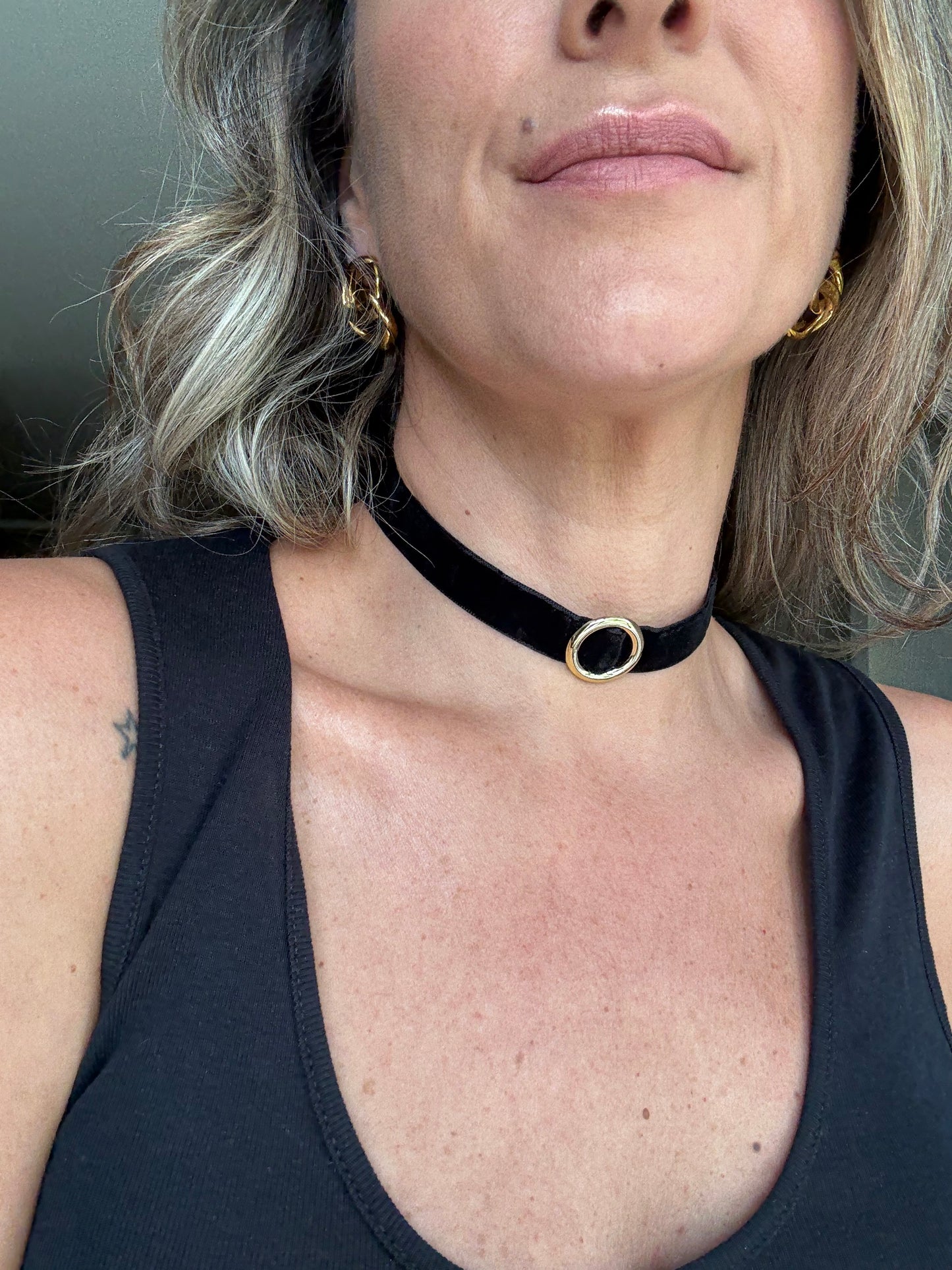 Collar gamuza argolla