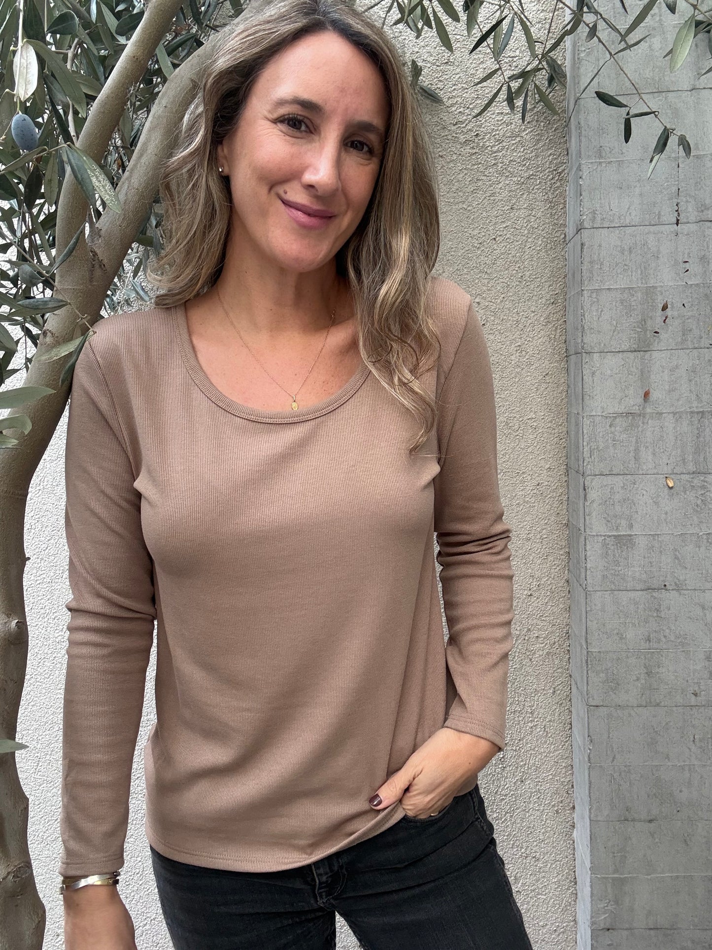 Polera simple microfibra café moro