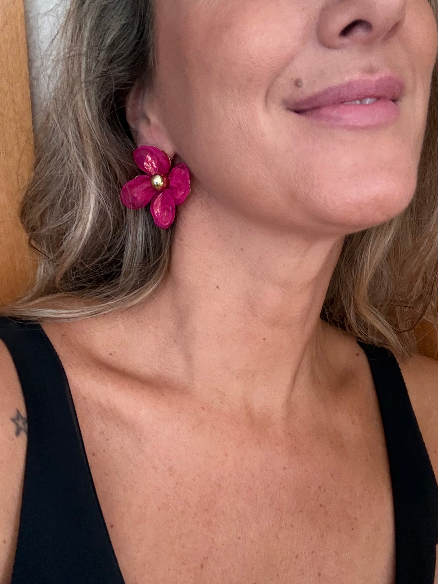 Aros Super flores fucsia