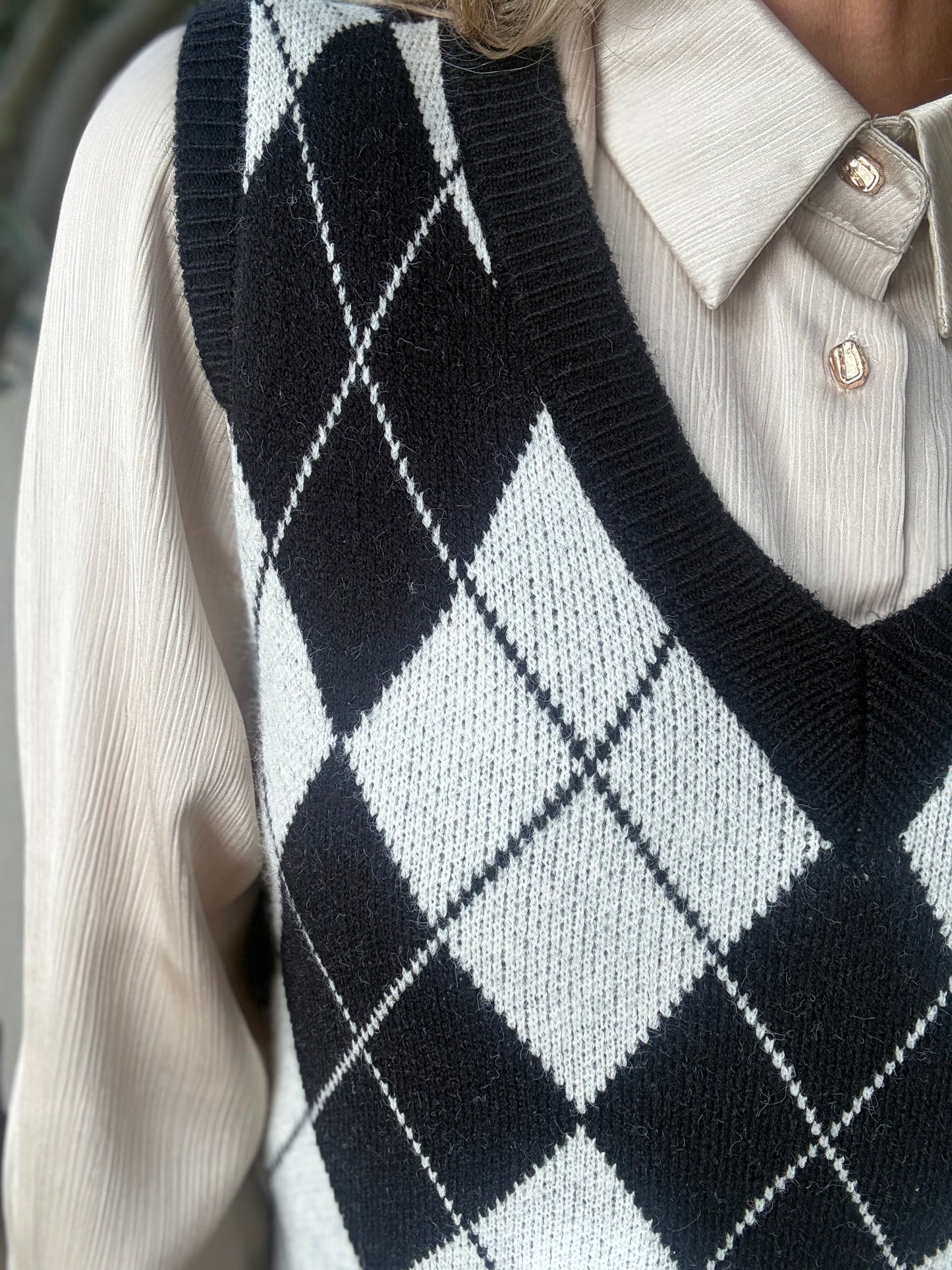 Sweater sin manga rombo