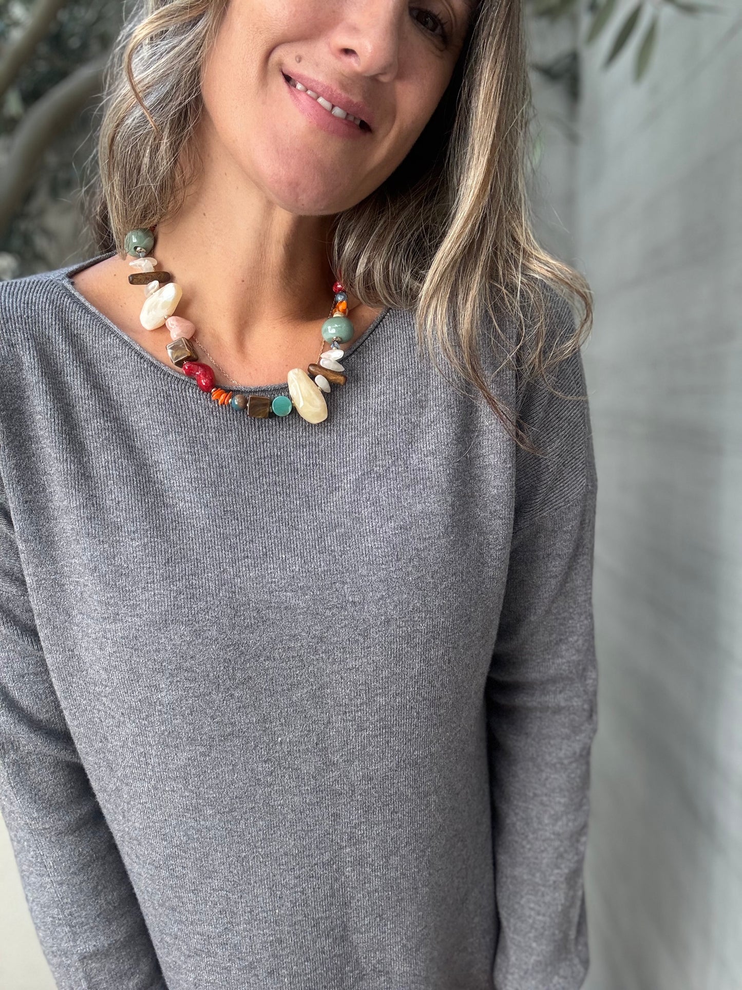 Sweater básico botones gris