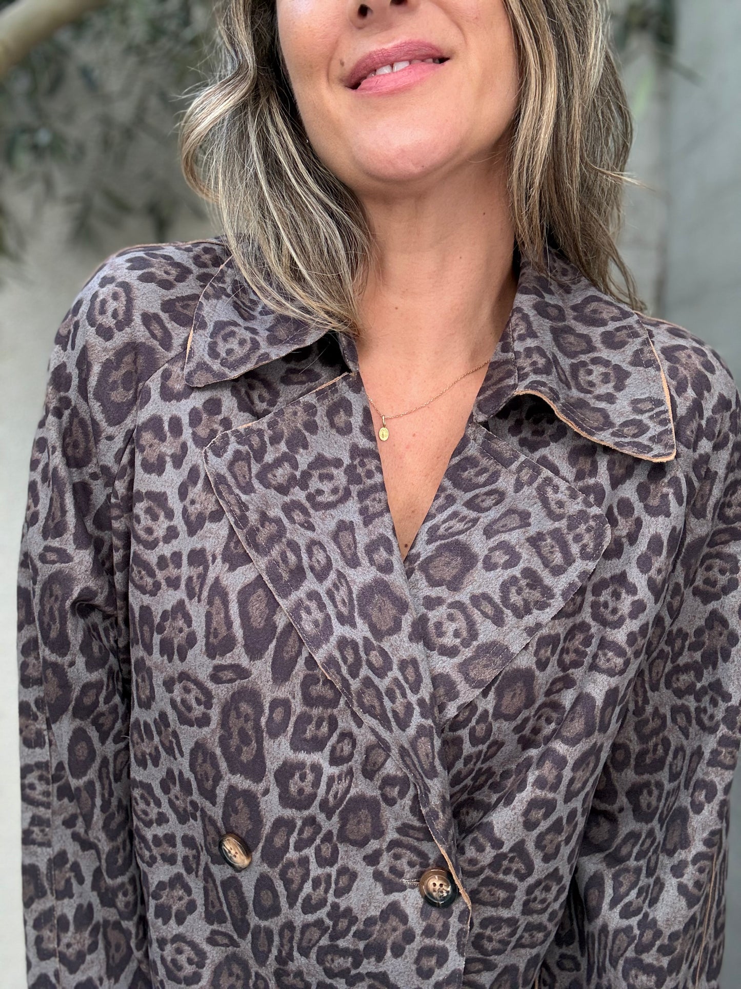 Chaqueta suede print gris