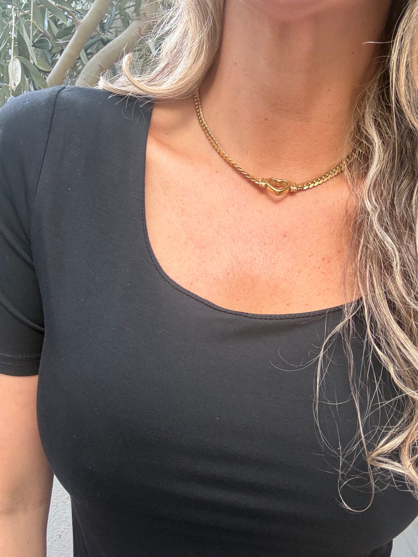 Polera manga corta negra
